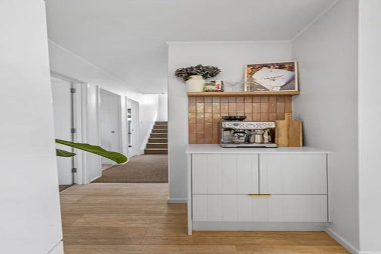 Photo of property in 44b Walton Street, Red Beach, 0932