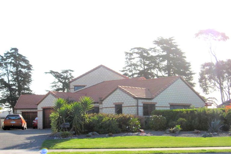 Photo of property in 76 Sovereign Drive, Papamoa Beach, Papamoa, 3118