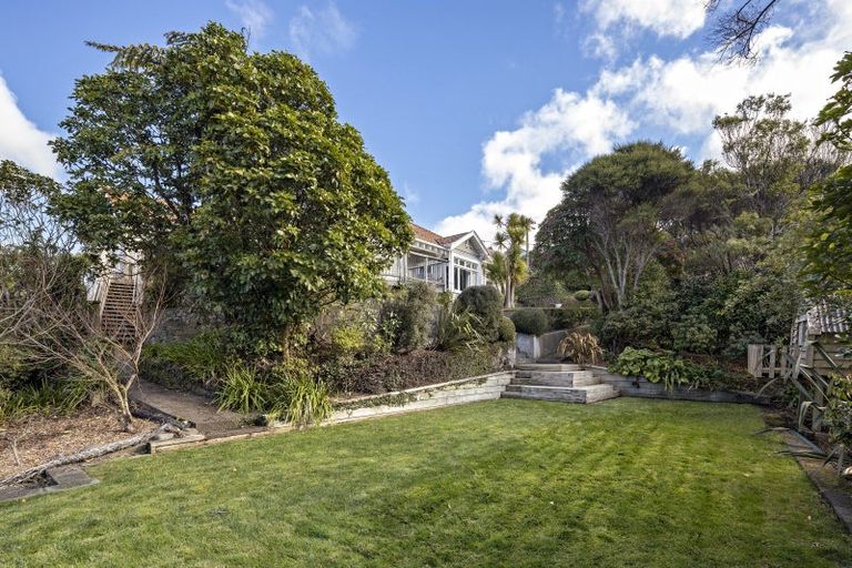 Photo of property in 39 Mills Road, Brooklyn, Wellington, 6021