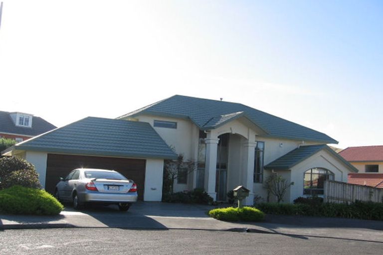 Photo of property in 10 Marford Grove, Churton Park, Wellington, 6037