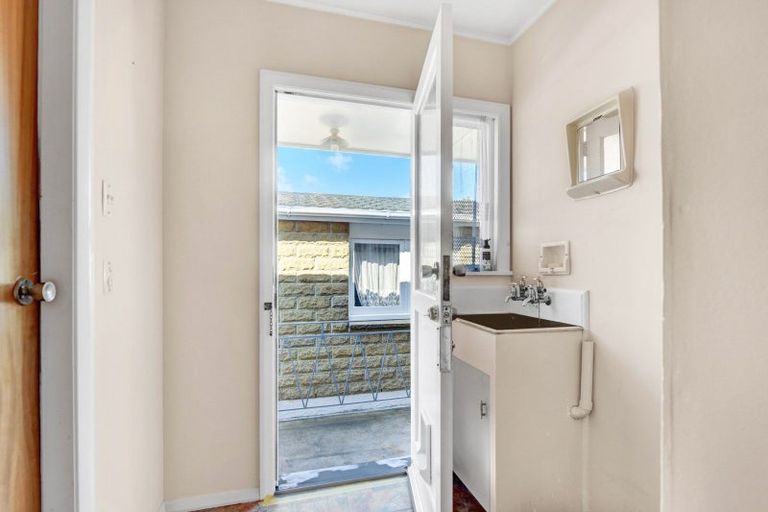 Photo of property in 28 Fergusson Street, Stoke, Nelson, 7011