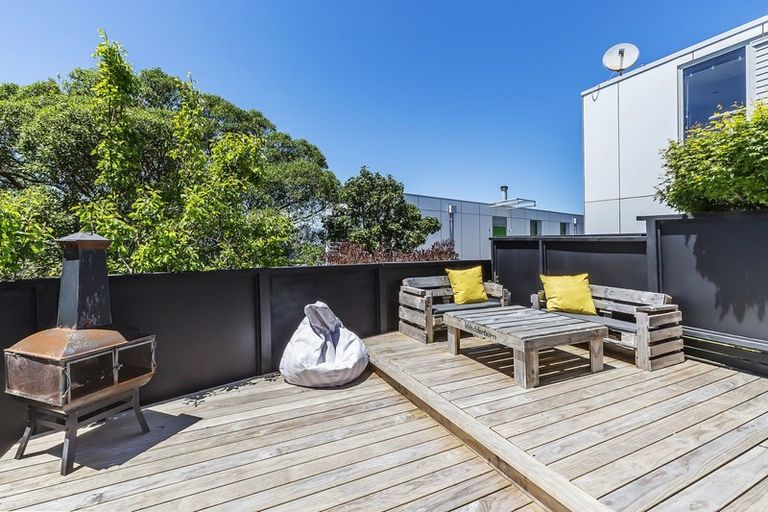 Photo of property in 25u8 Mana Street, Vogeltown, Wellington, 6021