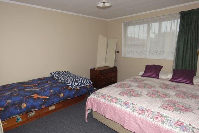 Photo of property in 15 Henley Street, Westport, 7825