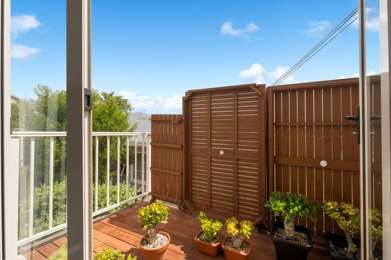 Photo of property in 1/51 Henderson Valley Road, Henderson, Auckland, 0612