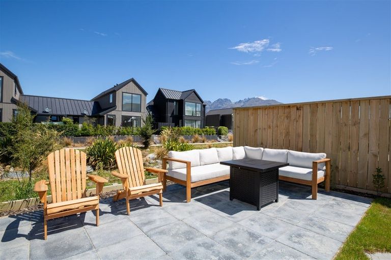 Photo of property in 21 Shelduck Road, Jacks Point, 9371