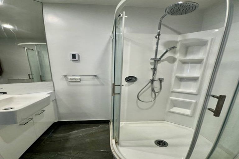 Photo of property in 10/148 Evans Bay Parade, Roseneath, Wellington, 6021