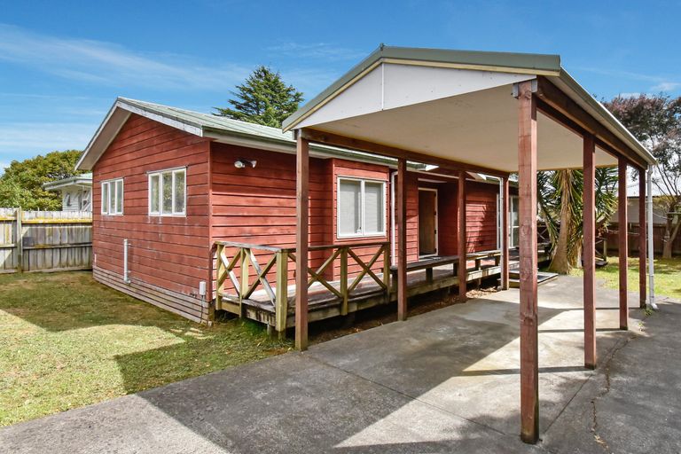 Photo of property in 60 Holmes Road, Manurewa, Auckland, 2102