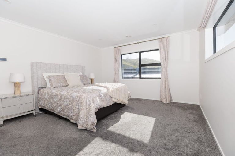 Photo of property in 150 Amesbury Drive, Churton Park, Wellington, 6037