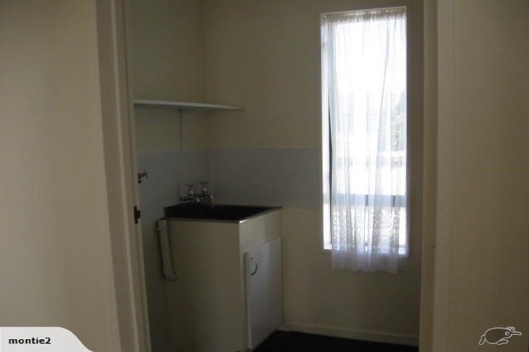 Photo of property in 33 Mortlake Street, Islington, Christchurch, 8042