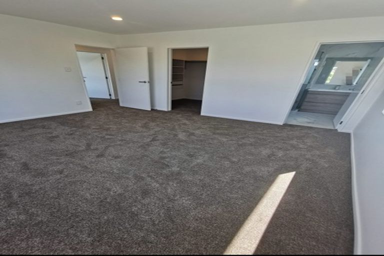Photo of property in 1 Justin Place, Te Atatu Peninsula, Auckland, 0610