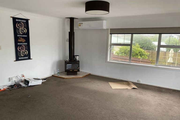 Photo of property in 3/69 Royal View Road, Te Atatu South, Auckland, 0610