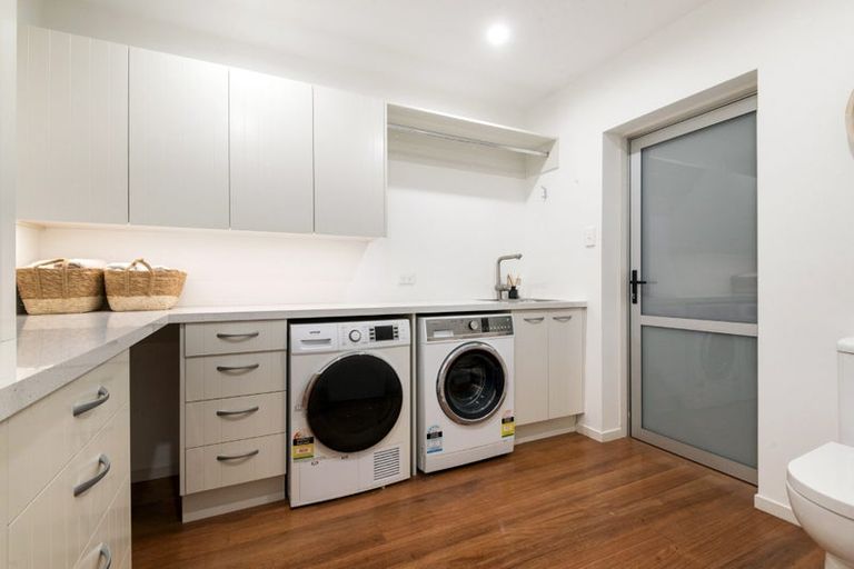 Photo of property in 27 Hemi Street, Narrow Neck, Auckland, 0622