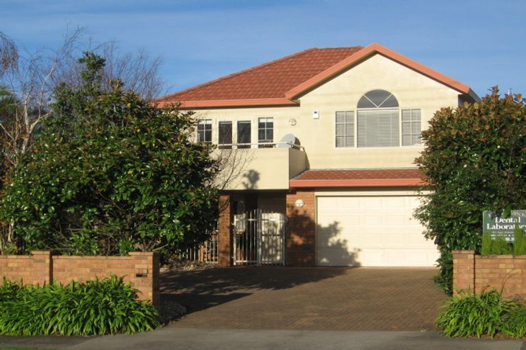 Photo of property in 319 Hobsonville Road, Hobsonville, Auckland, 0618