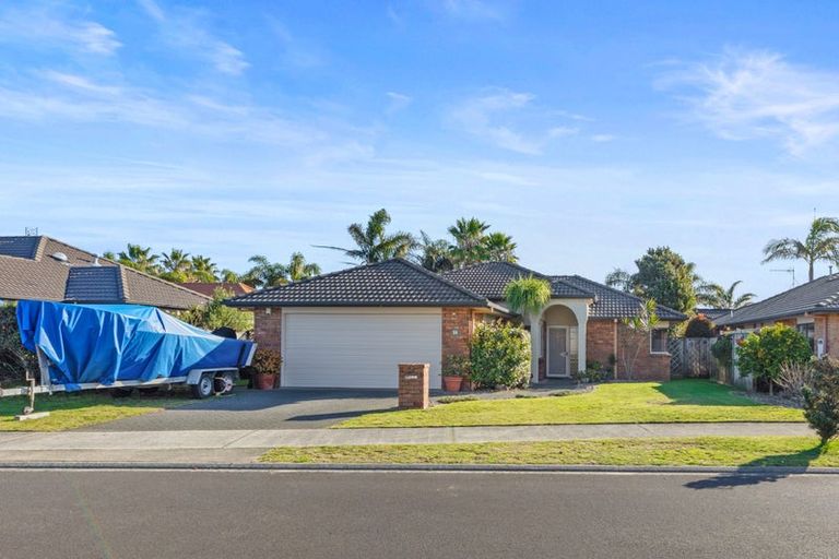 Photo of property in 24 Kahira Crescent, Papamoa Beach, Papamoa, 3118