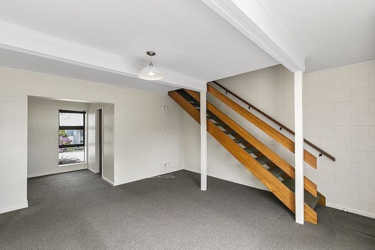 Photo of property in 22/4u Dr Taylor Terrace, Johnsonville, Wellington, 6037