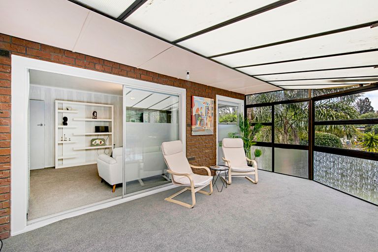 Photo of property in 88 Eskdale Road, Birkdale, Auckland, 0626