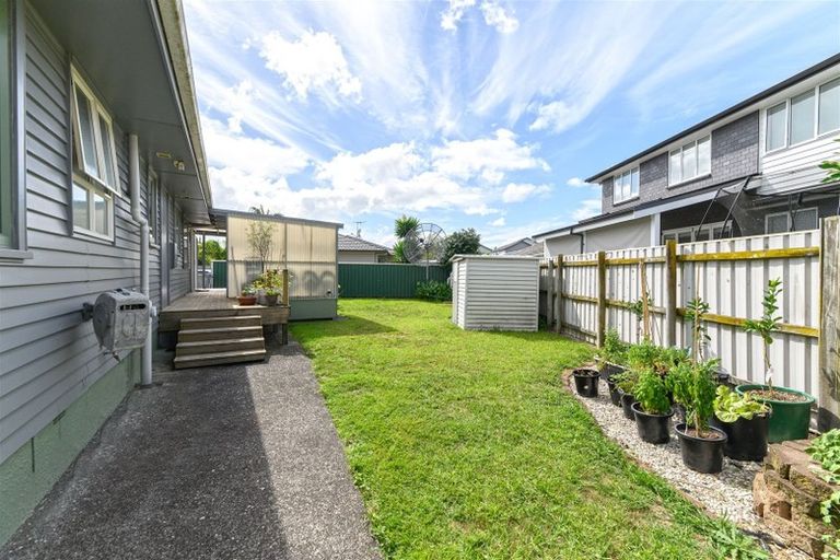 Photo of property in 85 Gloria Avenue, Te Atatu Peninsula, Auckland, 0610