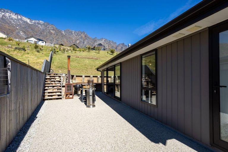 Photo of property in 35 Muster Road, Jacks Point, 9371