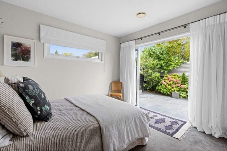 Photo of property in 18a Cambridge Terrace, Taradale, Napier, 4112