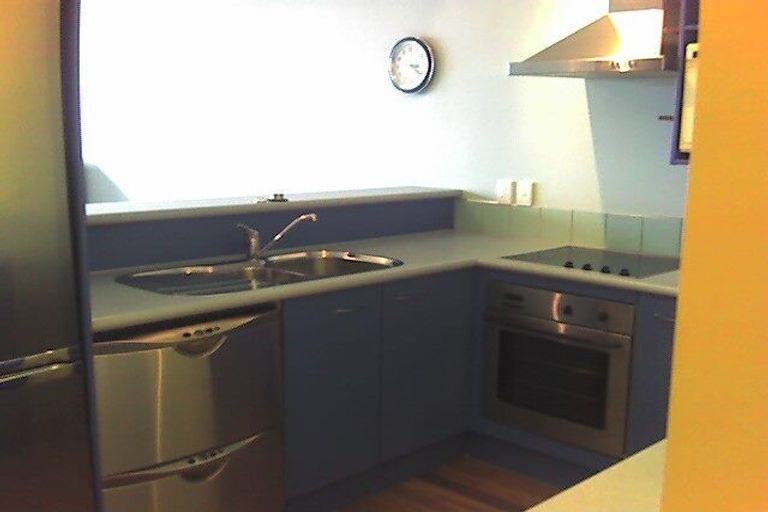 Photo of property in Metro Apartments, 14/220u Thorndon Quay, Pipitea, Wellington, 6011