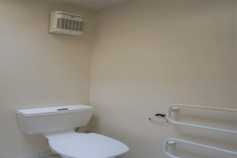 Photo of property in St James Courts, 5/77 Gloucester Street, Christchurch Central, Christchurch, 8013