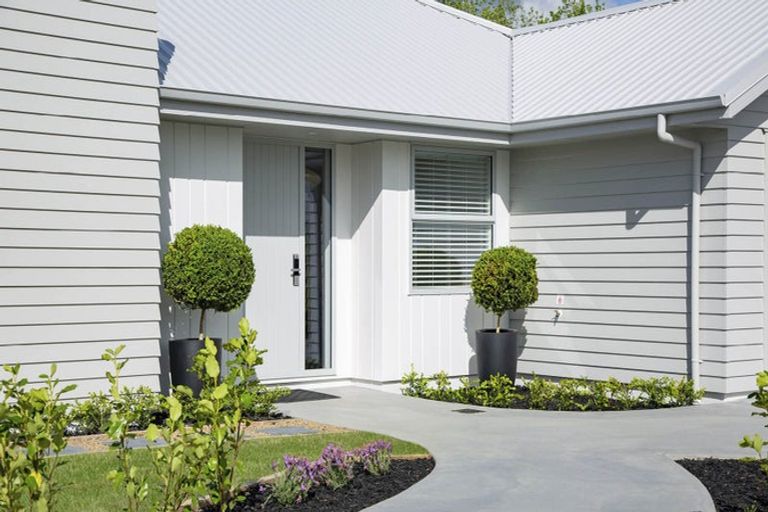 Photo of property in 11 Munro Oak Lane, Clevedon, 2582