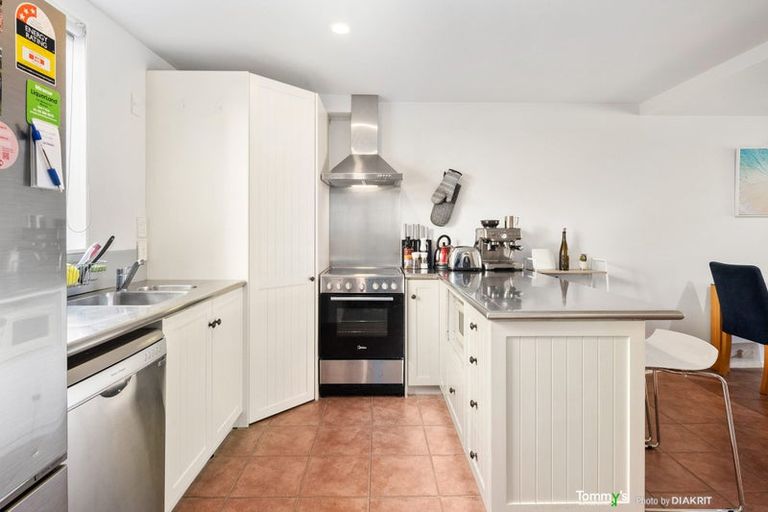 Photo of property in Victoria Villas, 43/35u Pirie Street, Mount Victoria, Wellington, 6011
