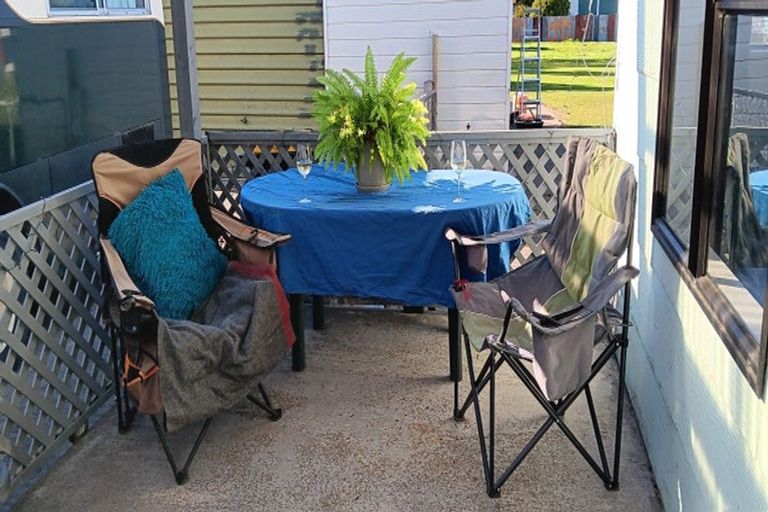 Photo of property in 9 Menzies Street, Westport, 7825