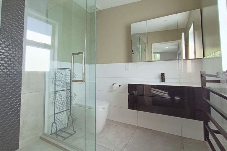 Photo of property in 1 Airlie Road, Plimmerton, Porirua, 5026
