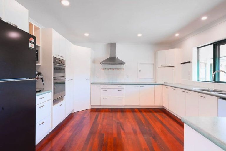 Photo of property in 91 Trig Road, Whitford, Howick, 2571
