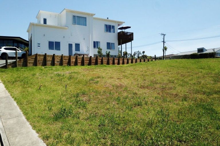 Photo of property in 1100 Cove Road, Langs Beach, 0582