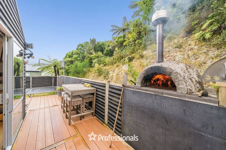 Photo of property in 12 Otonga Heights, Maungaraki, Lower Hutt, 5010