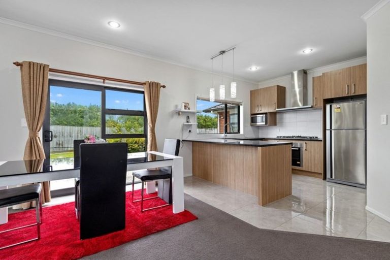 Photo of property in 214 Saint James Drive, Huntington, Hamilton, 3210