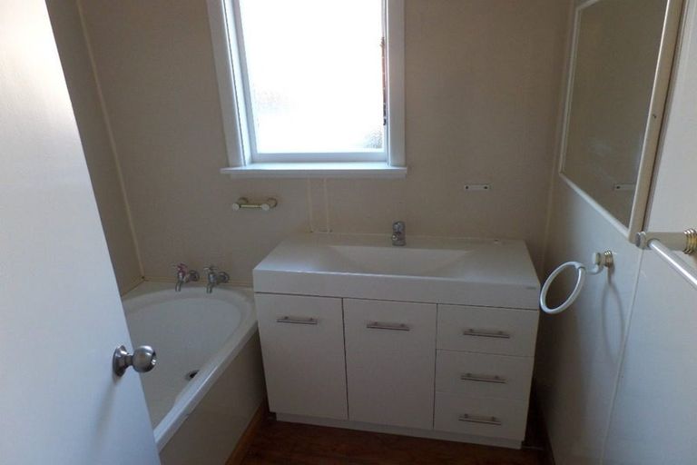 Photo of property in 202 Avonhead Road, Avonhead, Christchurch, 8042