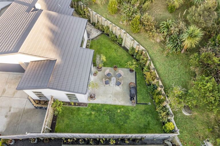 Photo of property in 14 Moonraker Place, Whitby, Porirua, 5024