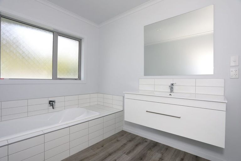 Photo of property in 43 Wilson Street, Bulls, 4818