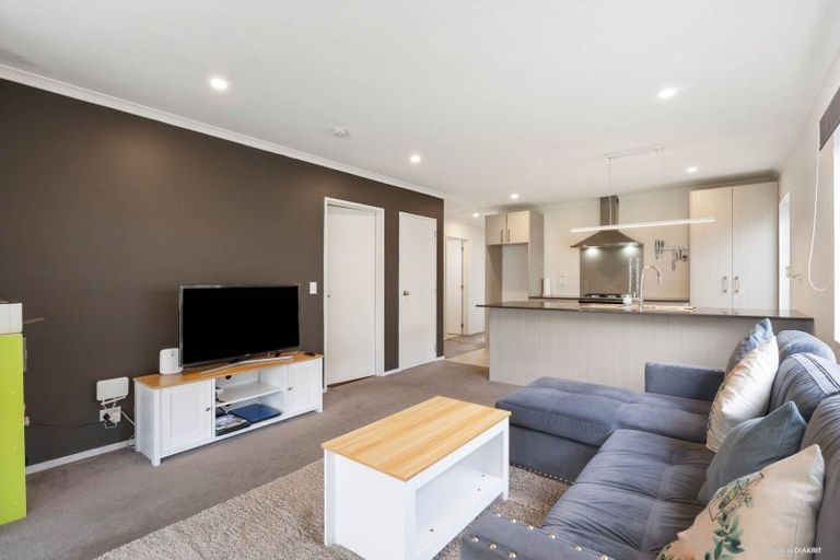 Photo of property in 93 Kuaka Drive, Takanini, 2112