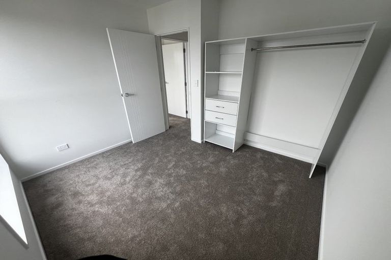 Photo of property in 7/233 Great North Road, Henderson, Auckland, 0612