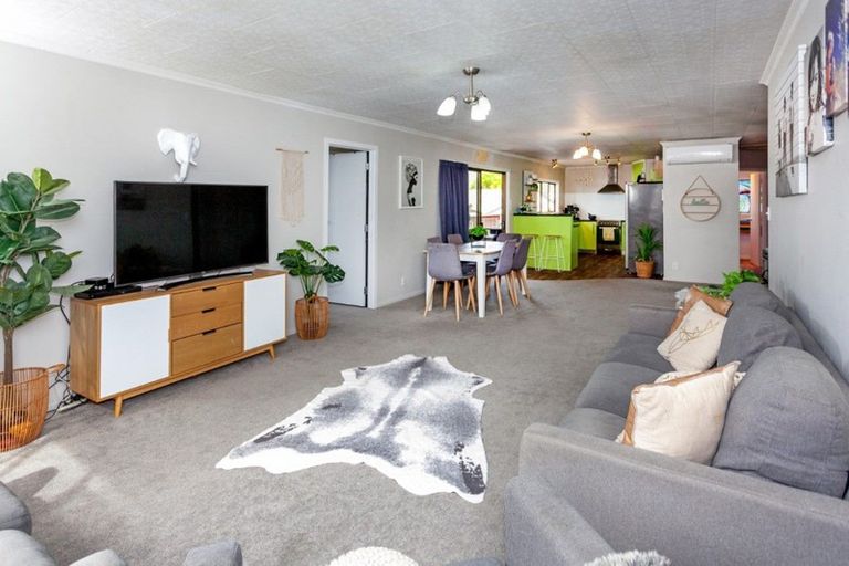 Photo of property in 123 Park Avenue, Whangamata, 3620
