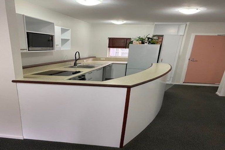 Photo of property in Luxford Villas, 102/72 Herald Street, Berhampore, Wellington, 6023