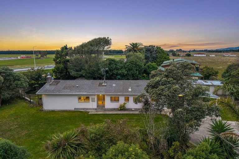 Photo of property in 189 Tararua Road, Levin, 5571
