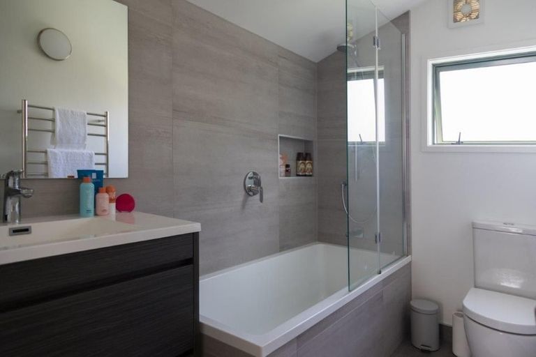 Photo of property in 630a Te Atatu Road, Te Atatu Peninsula, Auckland, 0610