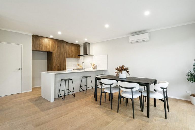 Photo of property in 8/7 Parapara Place, Albany, Auckland, 0632