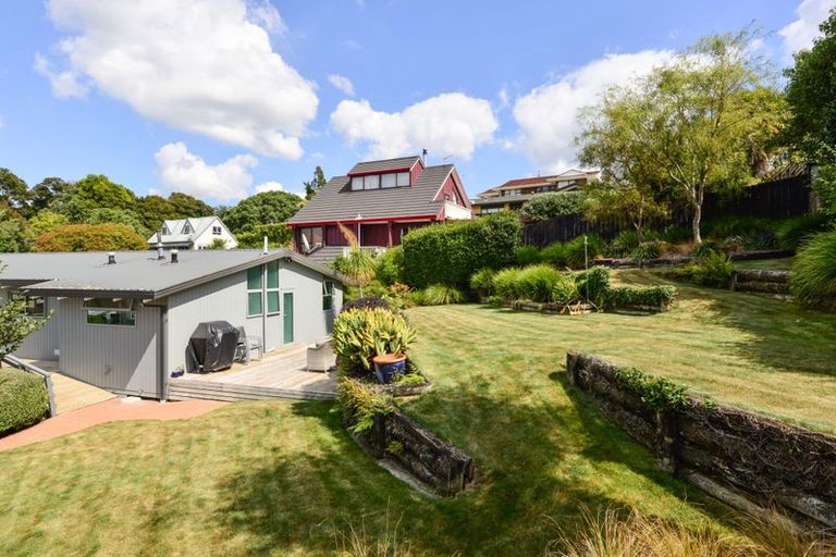 Photo of property in 16 Esmae Place, Dinsdale, Hamilton, 3204