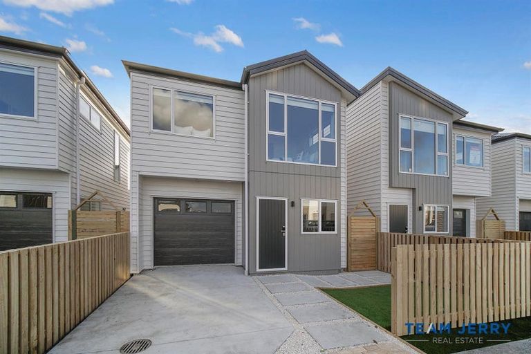 Photo of property in 18 Corporal Street, Papakura, 2110