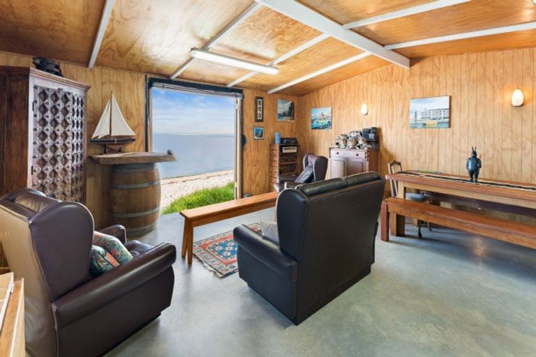 Photo of property in 109a Torkar Road, Clarks Beach, 2122