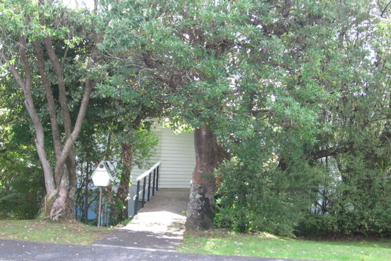 Photo of property in 3 Murray Road, Te Atatu Peninsula, Auckland, 0610