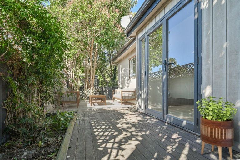 Photo of property in 805a Hastings Street North, Hastings, 4122