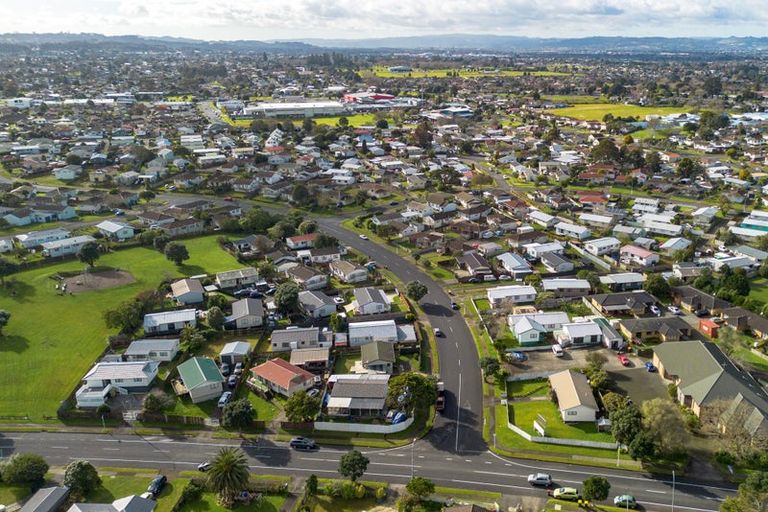 Photo of property in 178 Finlayson Avenue, Clendon Park, Auckland, 2103