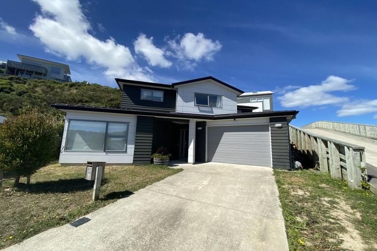 Photo of property in 25 Cresswell Place, Johnsonville, Wellington, 6037